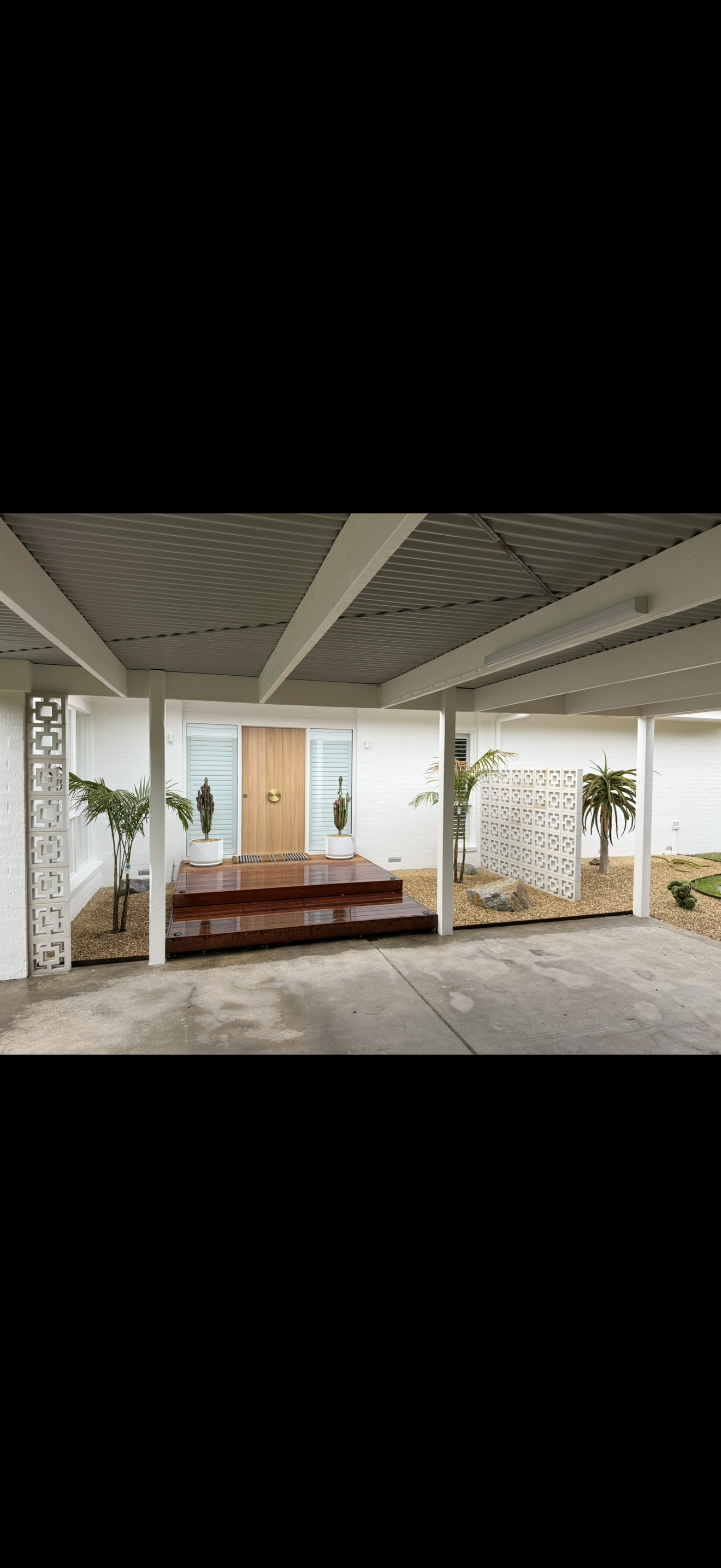 Front deck and entry